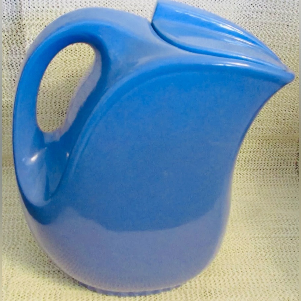 Hall China Montgomery Ward Blue Water Pitcher With Lid and Ice Lip #5118 Vintage